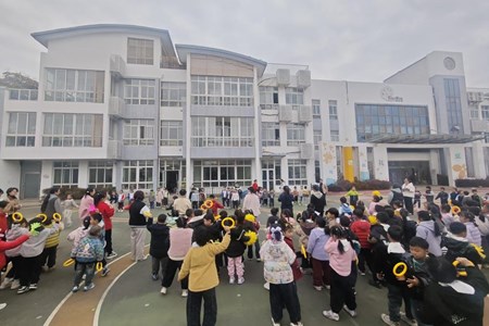 冬季竞技燃激情，萌娃逐梦展风采——记张家港市南沙幼儿园冬季运动会