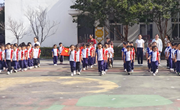 童心悦动趣无限 亲子同乐迎盛会　——记南沙幼儿园亲子趣味运动会
